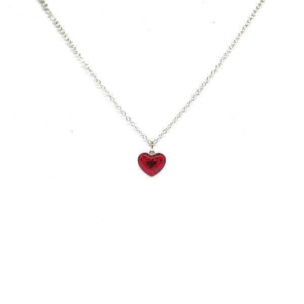 Colgante de corazón rojo con cadena de plata con ceniza de tu mascota